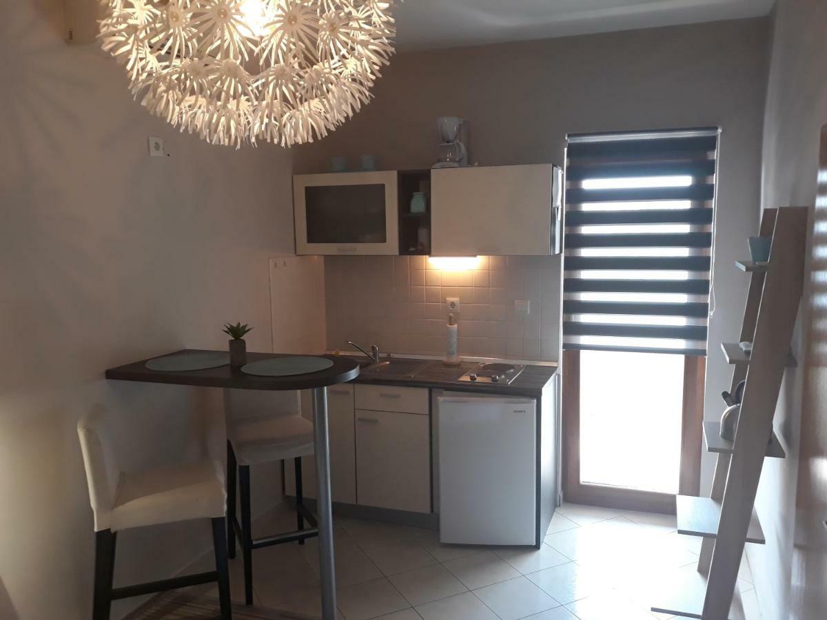 Apartmani Diana Biograd Na Moru Ngoại thất bức ảnh